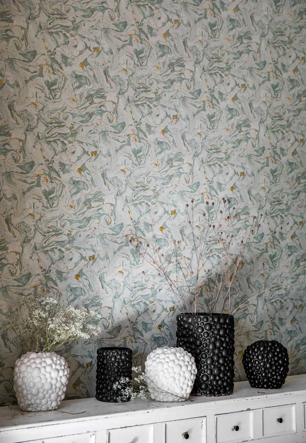 ByOn Celeste Vase 26 Cm, Black 4 ByOn Celeste Vase 26 Cm, Black - Image 2