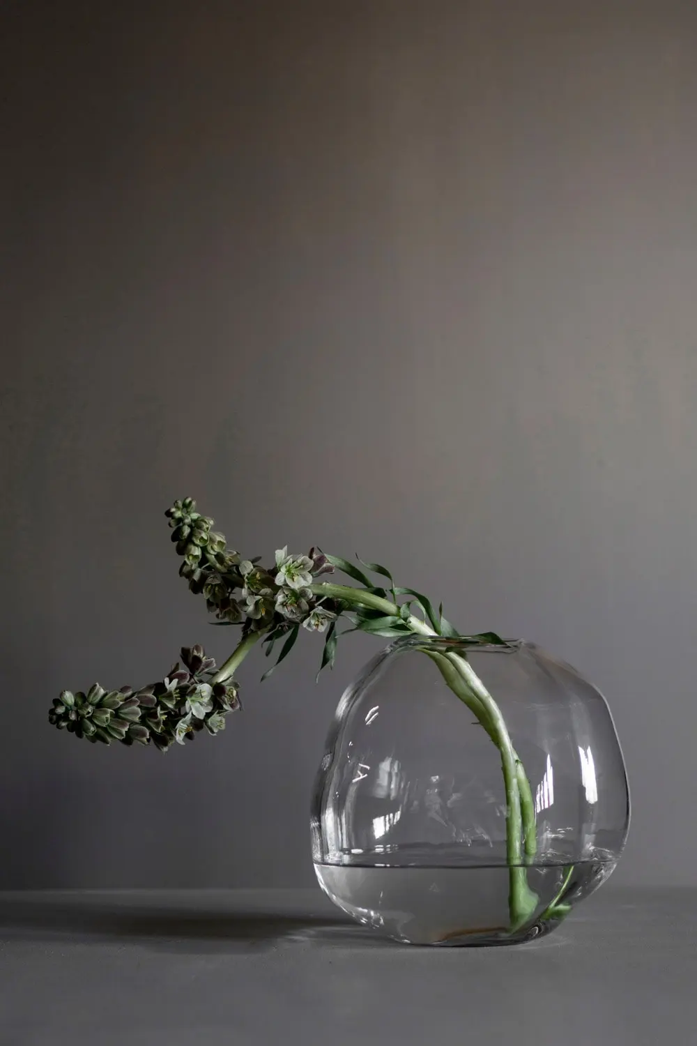 DBKD Pebble Vase Clear, Large 5 DBKD Pebble Vase Clear, Large - Image 3