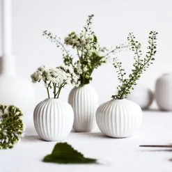 Kähler Hammershøi Miniature Vases 3-pack, White -Candleholders Sales kahler hammershi vase miniature white nude green 3 pcs 4