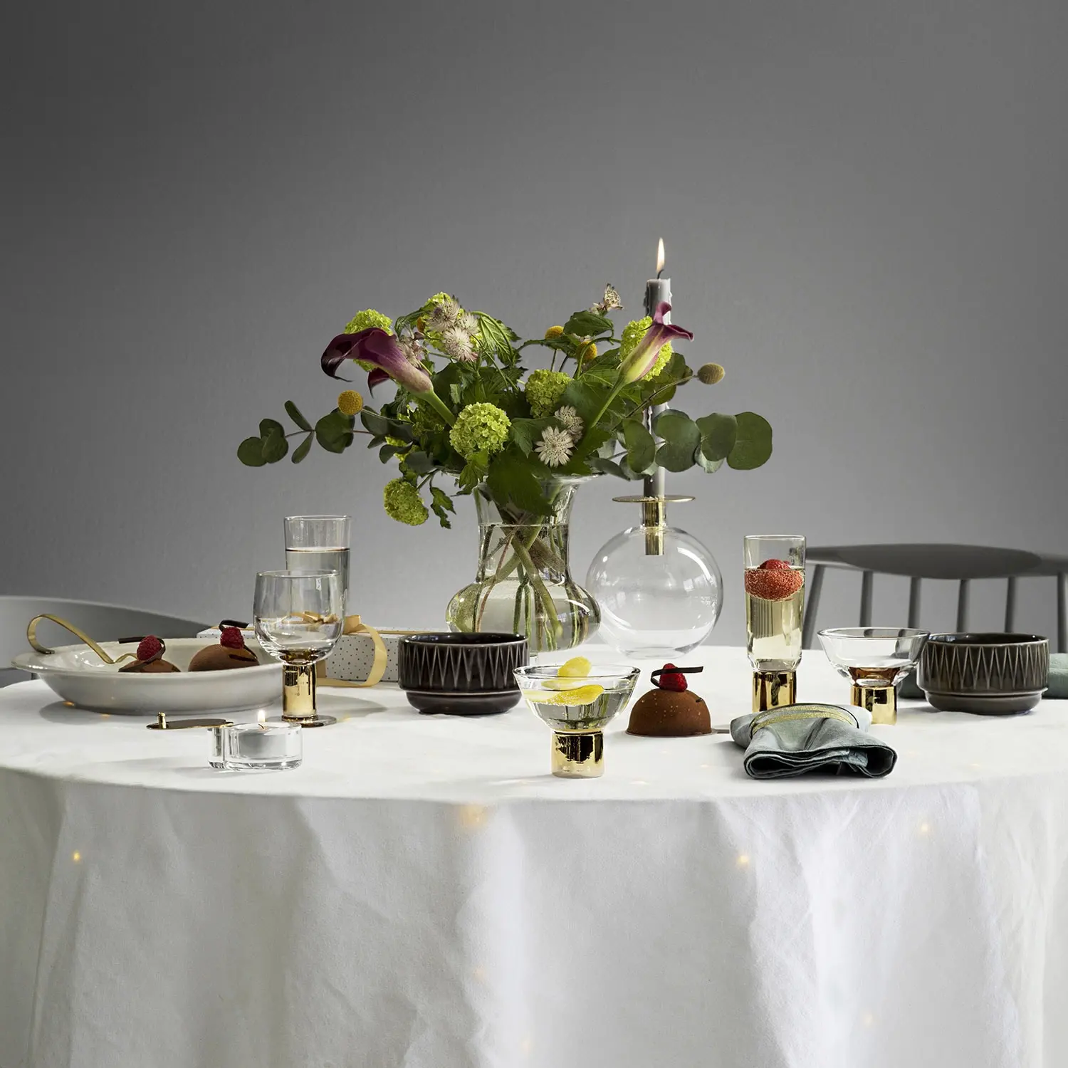 Sagaform Top Vase 18 Cm, Silver 6 Sagaform Top Vase 18 Cm, Silver - Image 4